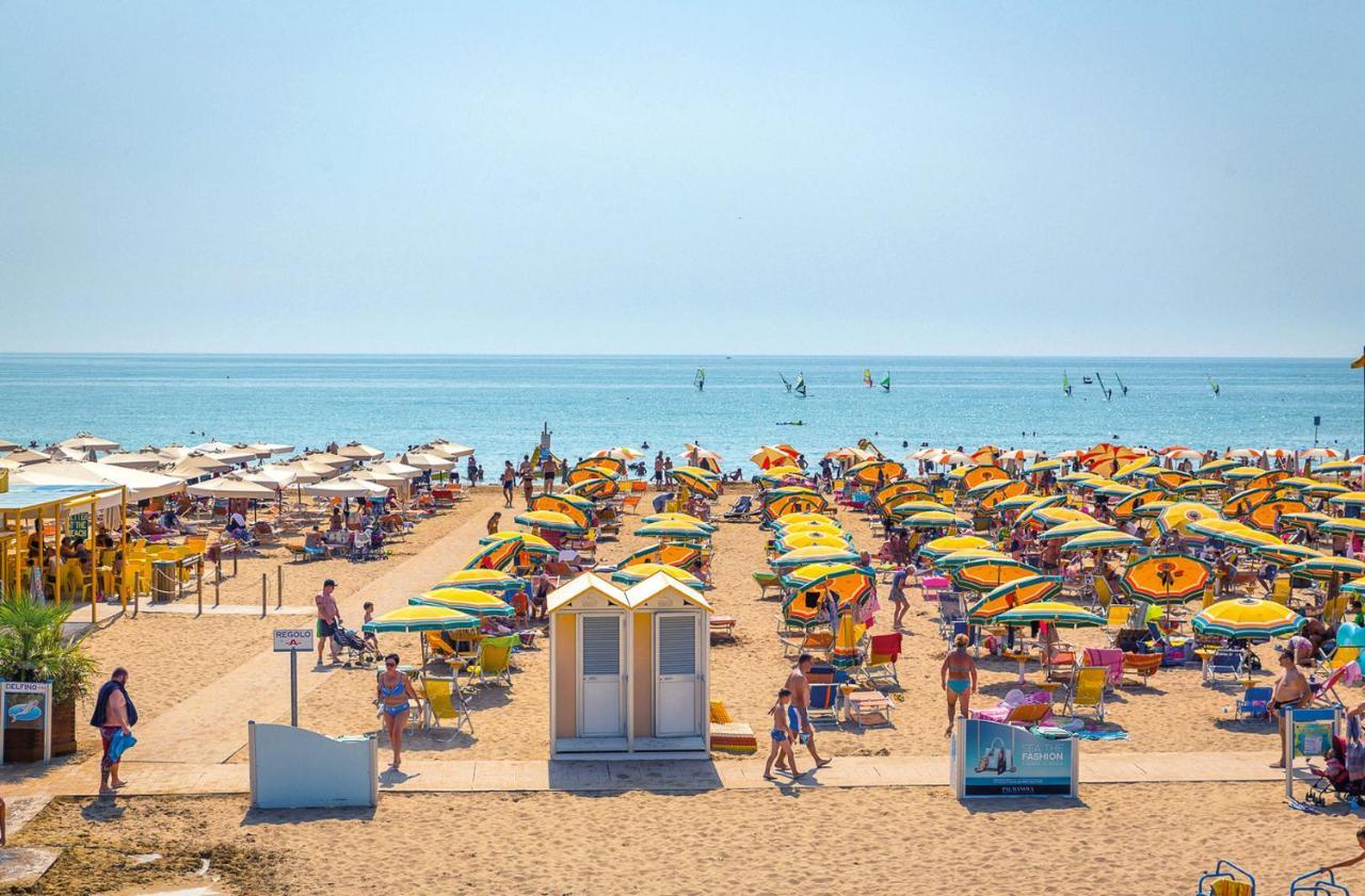 Hotel Adriatico Bibione Esterno foto