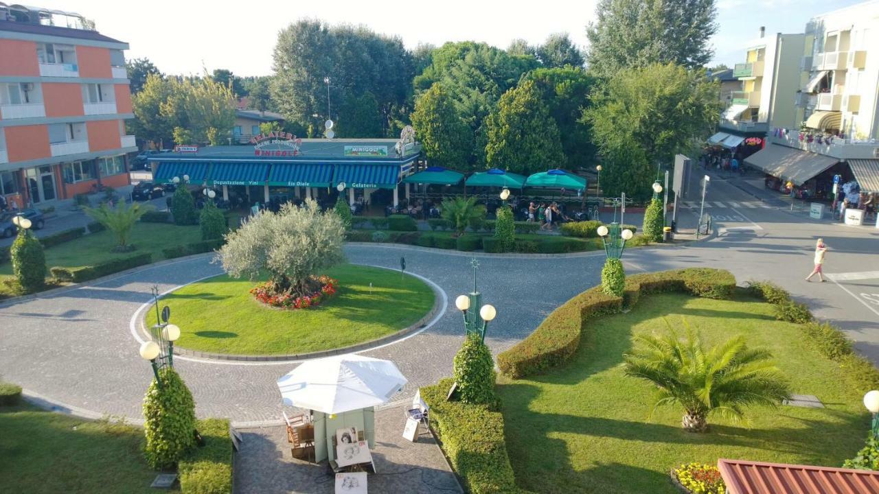 Hotel Adriatico Bibione Esterno foto